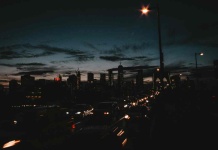 Apagones mundiales: una advertencia sobre la necesidad de proteger los servicios esenciales que impulsan la economía