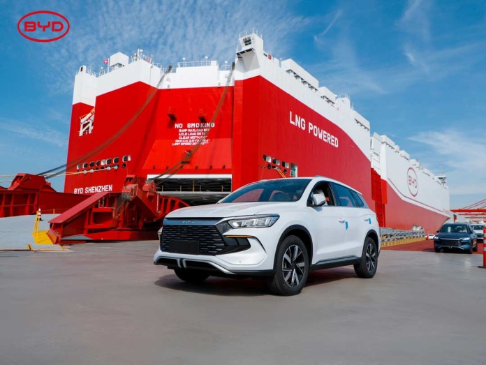 BYD YA OPERA SU BUQUE “SHENZHEN”, EL MAYOR TRANSPORTADOR DE AUTOMÓVILES DEL MUNDO