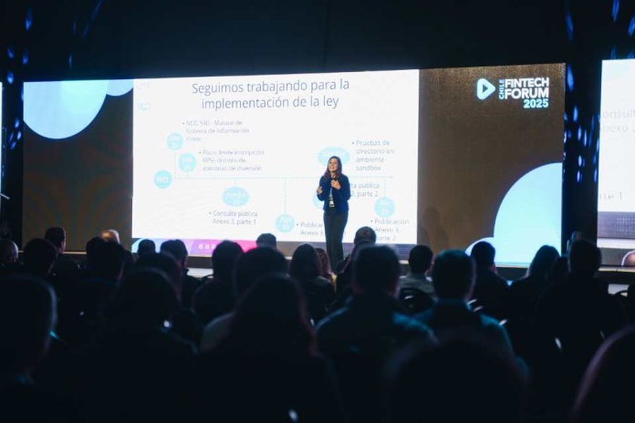 CMF destaca importancia de la educación financiera y la protección de datos para el ecosistema FinTech y su regulación