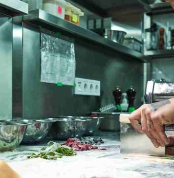 Guía esencial para emprender en el rubro alimentario: pasos clave y recomendaciones de expertos 