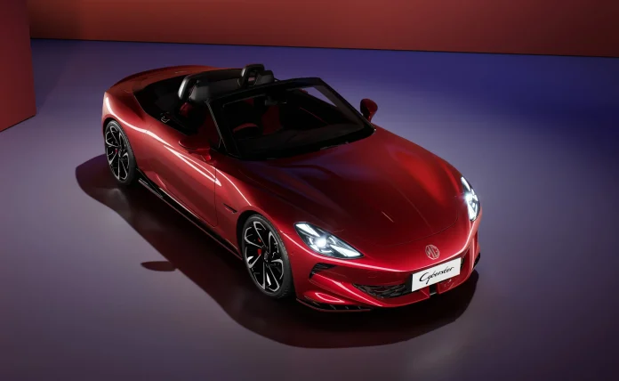 MG cyberster MG Motor pisa el acelerador: lanza híbrido, SUV familiar y primer convertible eléctrico en Chile