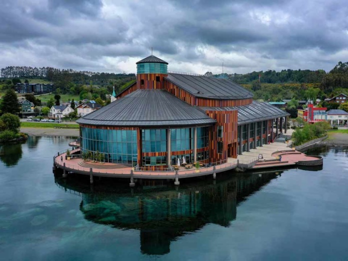 Con el Teatro del Lago como escenario: llaman a startups a ser parte del demo day de “Regiones Emprende” en Frutillar