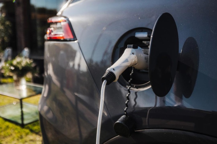 Astara ratifica su compromiso con la electromovilidad