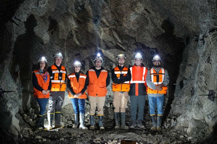 CIPTEMIN y Universidad Adolfo Ibáñez avanzan en estrategia de colaboración para potenciar capacidades de pilotaje en minería
