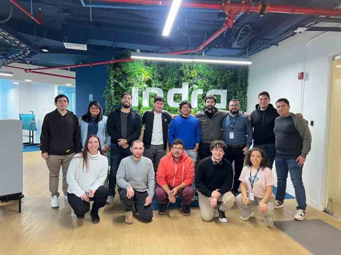 Chile como referente en innovación y tecnología: Jóvenes chilenos se forman en gestión del tráfico aéreo con programa de jóvenes talentos de INDRA Chile como referente en innovación y tecnología: Jóvenes chilenos se forman en gestión del tráfico aéreo con programa de jóvenes talentos de INDRA