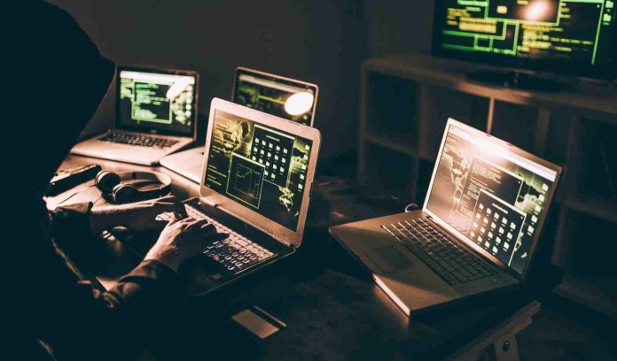 Ciberdelincuentes adoptan IA agéntica para lanzar ataques autónomos y adaptativos en 2025 Ciberdelincuentes adoptan IA agéntica para lanzar ataques autónomos y adaptativos en 2025