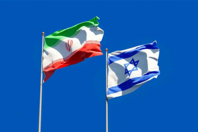 Conflicto Irán–Israel golpea el bolsillo chileno: “sube la bencina y cae el peso” advierte experto