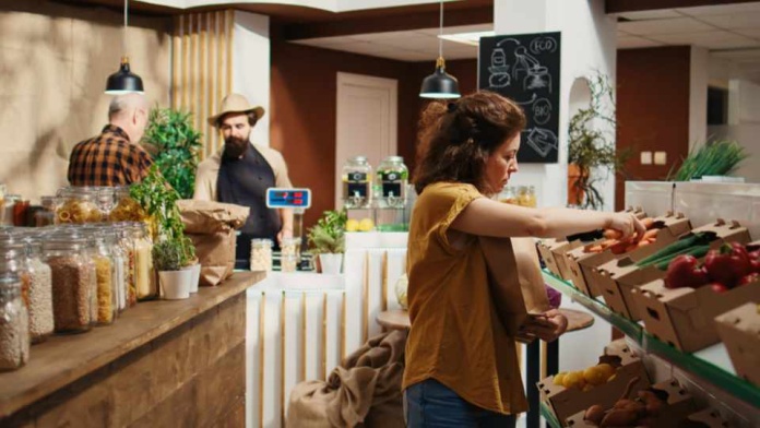 Emprendedores destacan su rol en la economía local y llaman a modernizar la permisología para fortalecer el comercio independiente