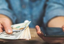 Envío de remesas familiares desde Chile se concentra en Estados Unidos, Colombia y España