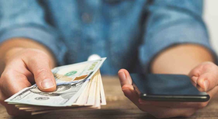 Envío de remesas familiares desde Chile se concentra en Estados Unidos, Colombia y España