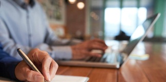 Cómo contribuye la integración del IoT satelital a los sistemas de distribución eléctrica