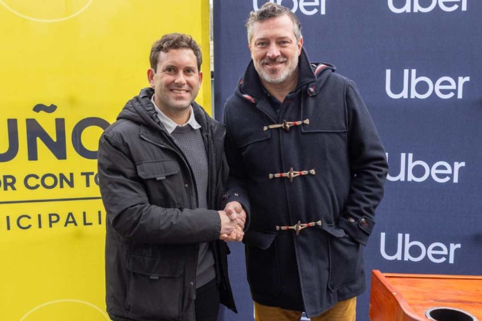 Llega a Chile Uber Seniors para facilitar los viajes de las personas mayores