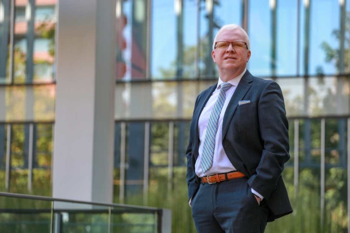 Menos Papel, Más Bosques La Digitalización como Aliada del Medioambiente