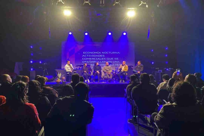Panel abordó el aporte de la economía nocturna para el desarrollo de las ciudades