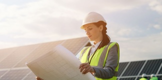 Rompiendo barreras: por qué necesitamos más mujeres en la ingeniería