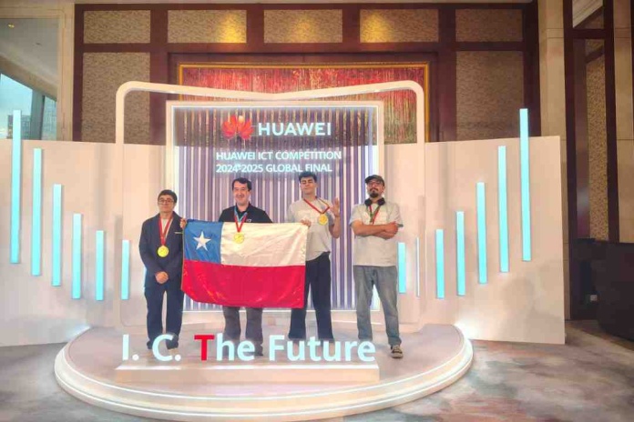 Chilenos ganan el 2º lugar en mundial de Tecnologías de la Información