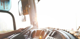 3,6 millones de vacantes sin cubrir en 36 países la falta de camioneros que preocupa a la logística global