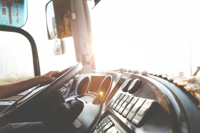 3,6 millones de vacantes sin cubrir en 36 países la falta de camioneros que preocupa a la logística global