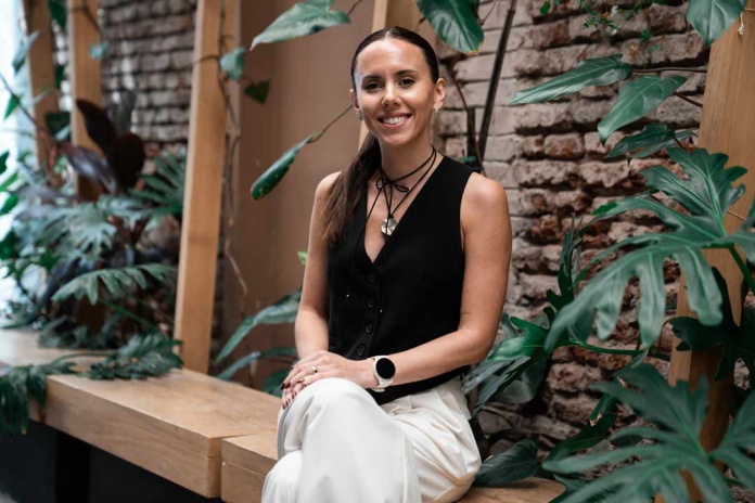 Cómo usar la IA en tu negocio y mantener la identidad de marca