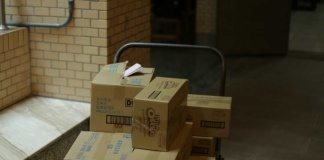 Cuidado con mensajes falsos sobre problemas en la entrega de paquetes o envíos