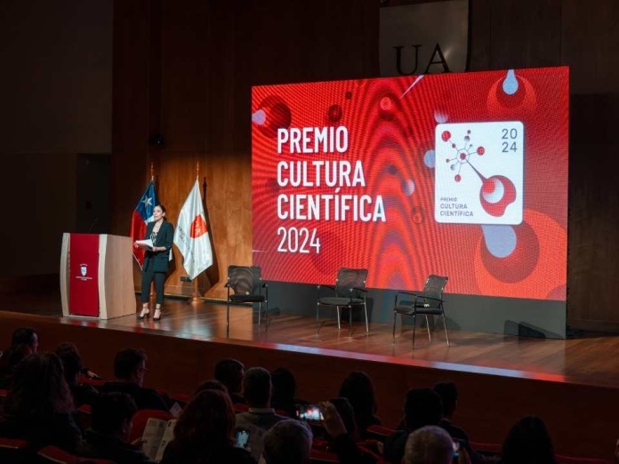 Destacados autores y divulgadores chilenos compiten por el Premio de Cultura Científica 2025