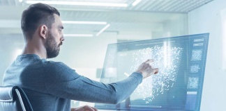 El benchmark de rendimiento demuestra la velocidad, eficiencia y escalabilidad de las soluciones bancarias nativas en la nube de Temenos para la banca moderna impulsada por IA GRAND-LANCY, Suiza – 10 de julio de 2025 – Temenos (SIX: TEMN), líder mundial en tecnología bancaria, anunció los resultados del reporte de rendimiento y eficiencias que ofrece su solución de core bancario nativo en la nube desplegado en Microsoft Azure. Los resultados fueron presentados en el Temenos Community Forum 2025. Este benchmark rompió récord al mostrar la velocidad y eficiencia de la última tecnología de Temenos en el manejo de grandes volúmenes de transacciones digitales y servicios de IA, brindando la máxima escalabilidad con una huella mínima en la nube. El benchmark simuló a un banco con 25 millones de clientes y 50 millones de cuentas que procesaba 16.600 transacciones por segundo mientras procesaba cargas de trabajo adicionales de IA. Probó todas las capacidades de punta a punta de las soluciones bancarias de Temenos, incluyendo core bancario y digital, pagos, centro de datos y servicios de IA en Microsoft Azure. Gracias a los avances realizados en crear una arquitectura más ágil y sostenible en la plataforma de  Temenos y a los procesadores ARM Microsoft Azure Cobalt 100, la prueba mostró una mejora de más del 40% en la eficiencia en comparación con el mismo ejercicio de benchmark de 2024. Estos resultados resaltan el poder de las soluciones bancarias de Temenos para procesar grandes volúmenes de transacciones y datos de manera rápida y segura, utilizando menos infraestructura. Esto ayuda a los bancos de todos los tamaños a escalar según la demanda y mantener el máximo rendimiento y disponibilidad, al tiempo que satisface la creciente demanda de servicios impulsados por IA e IA generativa. El reporte de rendimiento también probó las API bancarias a través de las interfaces de Microsoft Open AI Service para garantizar que satisfaga la demanda de IA y Gen AI de los clientes bancarios en el futuro. Según una encuesta reciente de Hanover Research para Temenos, el 75% de los bancos están explorando la implementación de IA generativa, mientras que el 82% está invirtiendo en tecnología para mejorar la eficiencia operativa. Entre los bancos que ya están implementando Gen AI o explorando oportunidades, el 43% planea aumentar su inversión en este tipo de tecnología este año en comparación con el año pasado. Bola Rotibi, jefe de investigación empresarial de CCS Insight, dijo: "a medida que los bancos adoptan nuevas tecnologías como la IA generativa, la necesidad de sistemas de core flexibles y escalables se vuelve crítica. Ejercicios de desempeño y rendimiento como este en Microsoft Azure demuestran el potencial de las soluciones de Temenos para soportar altos volúmenes de transacciones mientras gestionan la eficiencia de la infraestructura. Para los bancos, estas capacidades pueden contribuir a la agilidad operativa y a los objetivos de sostenibilidad. Al igual que con todos los puntos de referencia, los resultados generales dependen de los detalles de la implementación y de los contextos de integración más amplios". Barb Morgan, directora de producto y tecnología de Temenos, comentó: "a medida que los bancos evolucionan para satisfacer las necesidades de los clientes y adoptar la IA, necesitan soluciones bancarias modulares que sean rápidas, eficientes y preparadas para el futuro. En Temenos invertimos constantemente en tecnología de nube y SaaS, y este benchmark muestra que nuestras soluciones ofrecen las capacidades bancarias con la velocidad y escalabilidad necesarias para la próxima generación de banca". Christian Sarafidis, gerente general de servicios financieros para EMEA de Microsoft, agregó: "Estamos encantados de ver que la colaboración estratégica entre Microsoft y Temenos eleva una vez más el estándar para el core bancario en la nube. Juntos podemos ayudar a los bancos a operar de manera más inteligente, escalar de manera eficiente y desbloquear todo el potencial de la IA para transformar las experiencias de los clientes e impulsar innovaciones significativas". Acerca de Temenos Temenos (SIX: TEMN) es un líder global en tecnología bancaria. A través de nuestra suite de core bancario líder en el mercado y las mejores soluciones modulares de su clase, estamos modernizando la industria bancaria. Los bancos de todos los tamaños utilizan nuestra tecnología adaptable, implementada on-premise, en la nube o como SaaS, para ofrecer servicios de próxima generación y experiencias mejoradas con IA que elevan la banca para sus clientes. Nuestra misión es crear un mundo en el que las personas puedan vivir sus mejores vidas financieras. Para obtener más información, visite www.temenos.com.