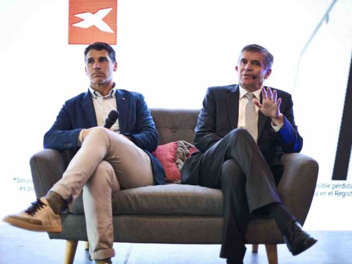 En medio de la tensión global, inversionistas optan por tecnología, inteligencia artificial y ETFs internacionales