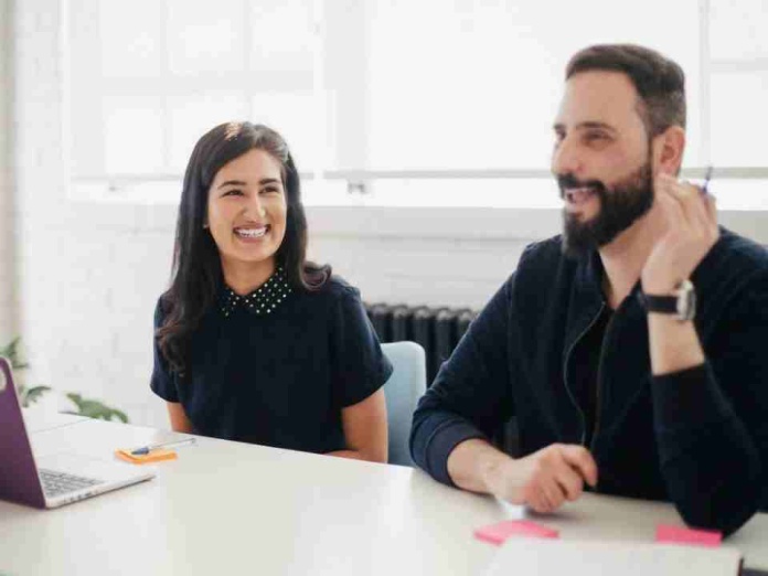 Especialista destaca las fortalezas de construir buenas relaciones en el trabajo