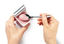 Investigadores Usach ponen a disposición de la industria láctea tecnología que incorpora material reciclado en envases para yogur