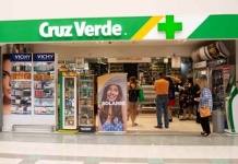 La reorganización de Cruz Verde en medio de despidos: la cadena busca superar las mil farmacias en el país este año