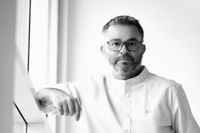 Reverse mentoring práctica con muchos beneficios Reverse mentoring práctica con muchos beneficios