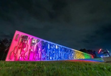 Signify ilumina Friso Cinético de Matilde Pérez