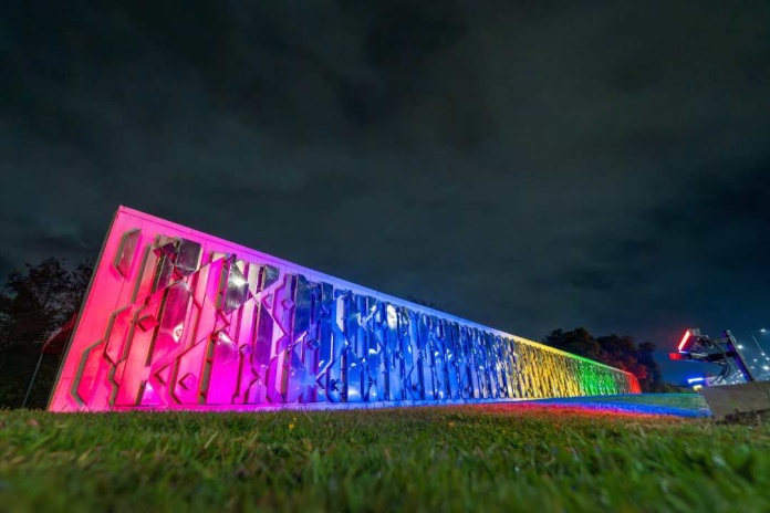 Signify ilumina Friso Cinético de Matilde Pérez emblemática obra se encuentra en la Universidad de Talca (1) Signify ilumina Friso Cinético de Matilde Pérez