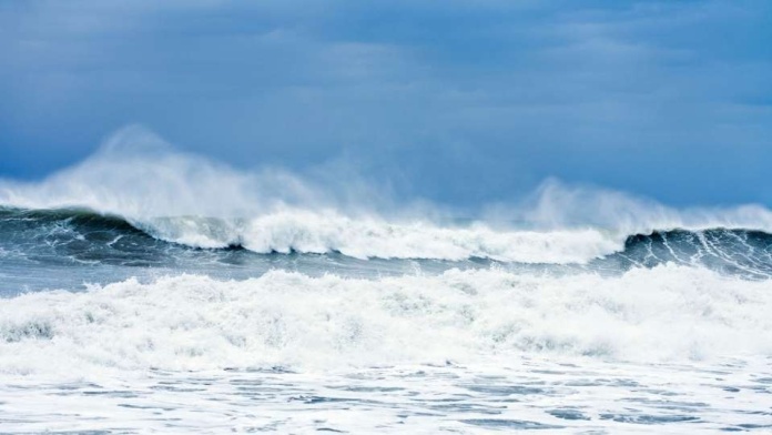 Segunda o tercera ola del tsunami podría ser la más peligrosa, advierte académico UCSC