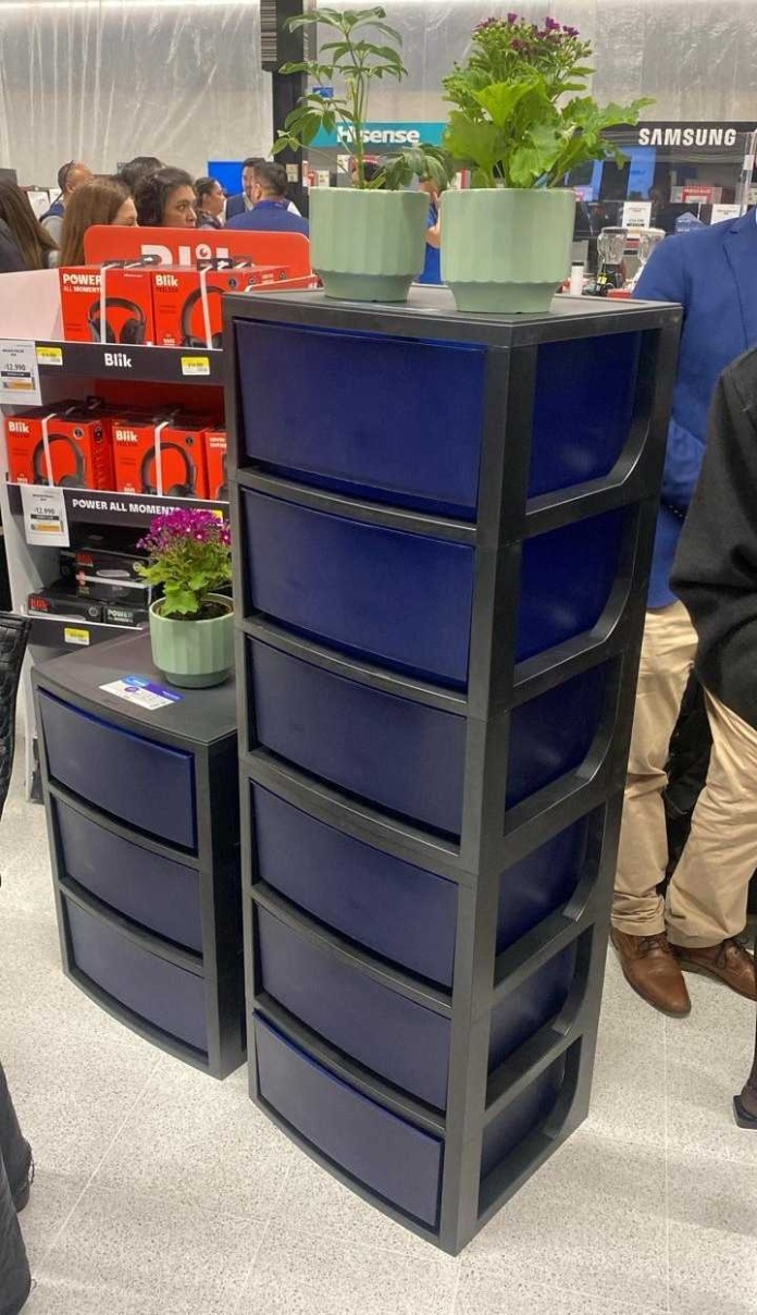 6,4 Millones de envases de yogurt y postres se transforman en estantes modulares