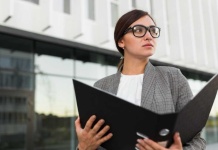 Alta cifra de desempleo femenino en Chile: cómo el inglés  es clave para mejorar empleabilidad y subir un sueldo hasta en un 50%