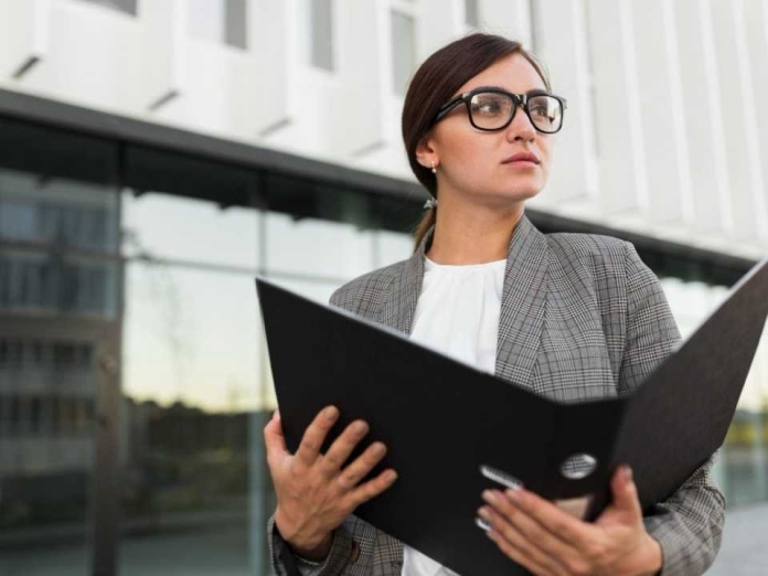 Alta cifra de desempleo femenino en Chile: cómo el inglés  es clave para mejorar empleabilidad y subir un sueldo hasta en un 50%