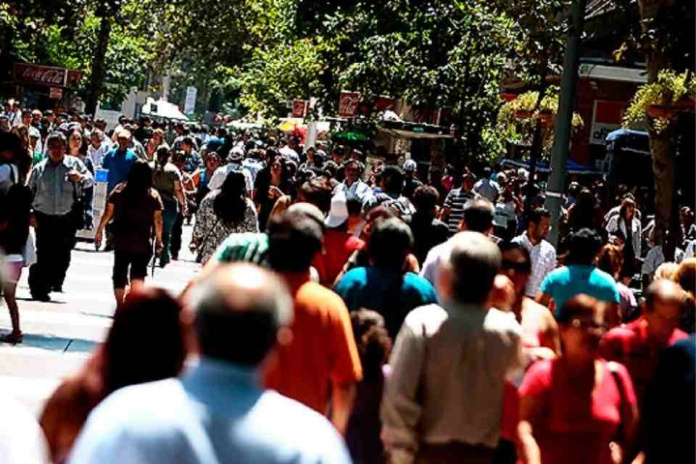 Censo 2024: personas en situación de calle tienen baja escolaridad, en su mayoría son hombres y su edad promedio llega a los 43 años