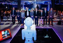 Cumbre Tecnológica INACAP y ACTI Robots humanoides, simuladores de F16 y metaverso marcan el inicio de la Cumbre Tecnológica INACAP y ACTI