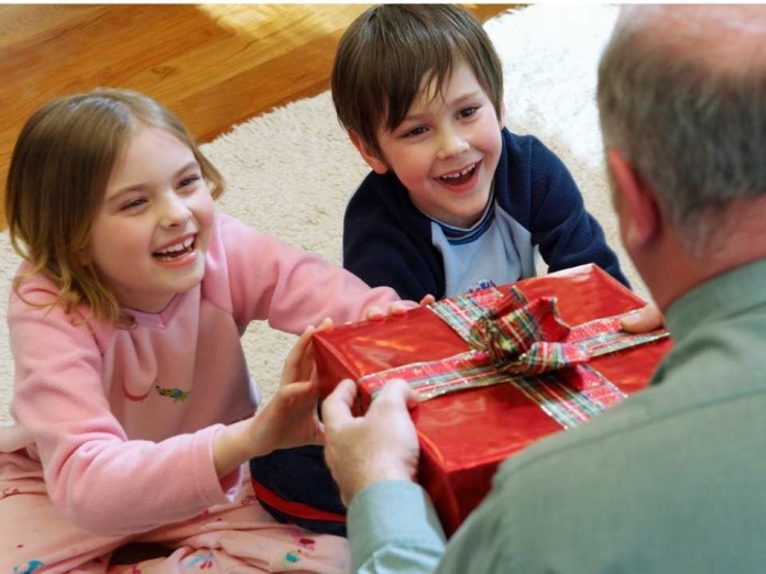 Día del Niño: Regalos con respaldo y seguridad, en comercios establecidos