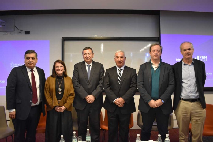 EXPERTOS LLAMAN A INTRODUCIR MEJORAS AL PROYECTO DE LEY DEL SIS PARA ASEGURAR SU SOSTENIBILIDAD