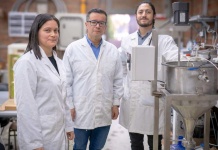 En laboratorios de la Usach proyecto científico logra integración tecnológica para una vivienda hídrica y energéticamente sostenible