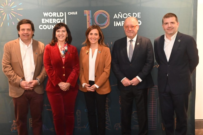 Energy Talk: expertos llaman a fortalecer la institucionalidad y avanzar en una transición energética realista