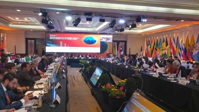 La Alianza Solar Internacional y los Líderes de ALC se Unen en Santiago para Acelerar la Transición Energética Limpia de la Región