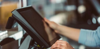 Las preferencias de pago en Chile Sondeo de TUU muestra un 93,3% de transacciones con débito