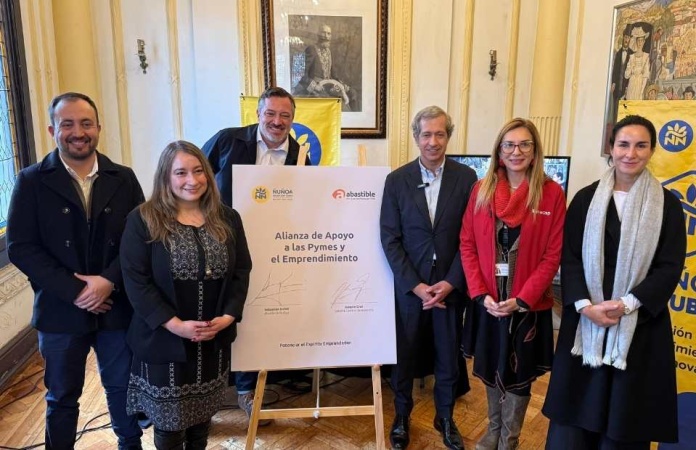 Ñuñoa y Abastible firman convenio para fortalecer el emprendimiento y las PYMES en la comuna