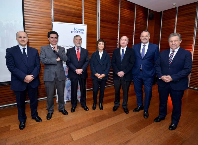 Seminario de Forvis Mazars y el CGC UC reúne a jefes económicos de Kast, Jara y Matthei