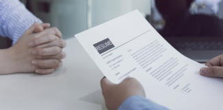 Vacíos legales exponen a trabajadores ante nuevas tecnologías de reclutamiento