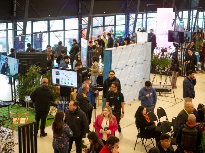 FILL 2025 Tres días, tres provincias y más de 1.300 asistentes consolidaron a Los Lagos como una región innovadora FILL 2025: Tres días, tres provincias y más de 1.300 asistentes consolidaron a Los Lagos como una región innovadora