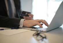 Flow habilita el pago en cuotas con tarjetas de débito para ampliar el acceso al consumo Flow habilita el pago en cuotas con tarjetas de débito para ampliar el acceso al consumo